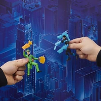 Batman, Figurine articulée Nightwing de 10 cm avec 3 accessoires mystère