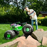 Monster Jam, Monster truck tout-terrain radiocommandé Mega Grave Digger officiel, plus de 60 cm de haut, échelle 1:6