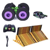 Monster Jam Ramp Champ avec monster truck radiocommandé Grave Digger et rampe, utilisation en intérieur sûre