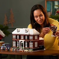 LEGO Ideas Home Alone 21330 Ensemble de construction; Excellent cadeau du temps des fêtes pour adultes (3 957 pièces)