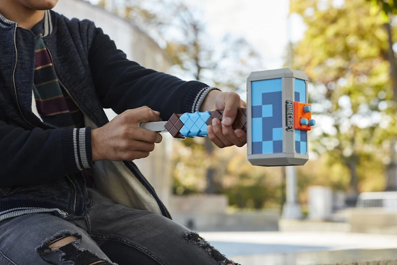 Nerf Minecraft, marteau lance-fléchettes Stormlander