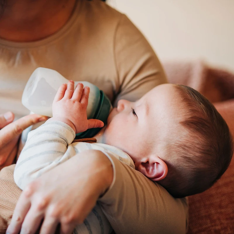 Tommee Tippee Closer to Nature Soft Silicone Baby Bottle, Stain & Odor-resistant, 9 ounce - 2 Count