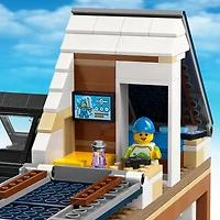 LEGO City La maison familiale et la voiture électrique 60398 Ensemble de jeu de construction (462 pièces)