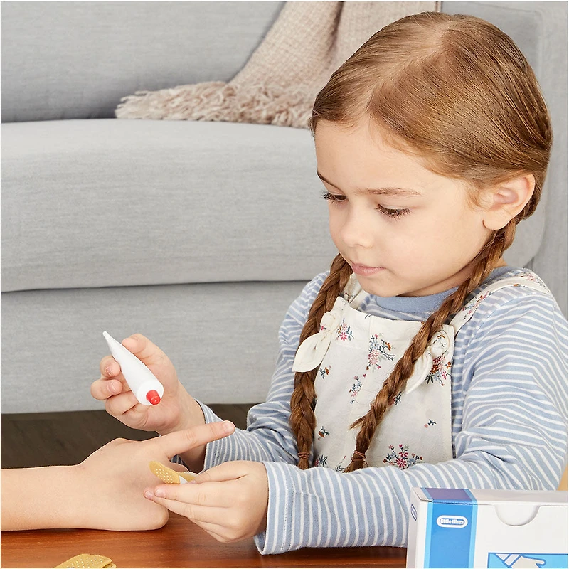 Little Tikes First Aid Kit Realistic Doctor Pretend Play Toy, Includes 25 Accessories, Ages 3+