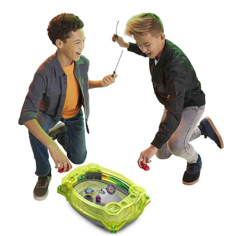 Beyblade Burst QuadDrive Set de combat Collision Nebula, avec arène Beystadium, 2 toupies de compétition et 2 lanceurs - Notre exclusivité