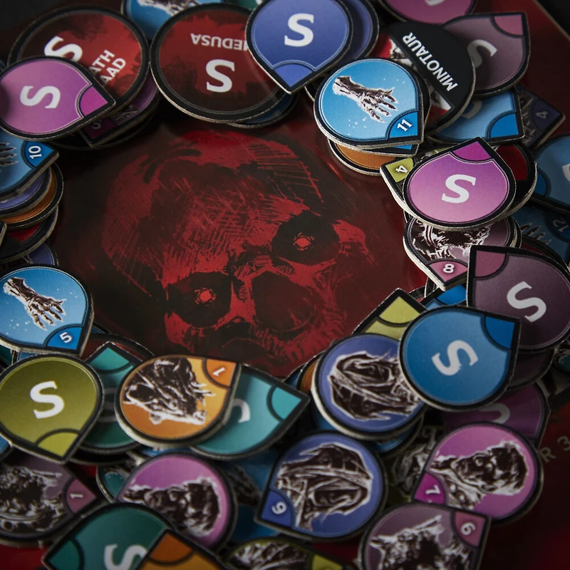 Avalon Hill Betrayal at Baldur's Gate Modular Board Hidden Traitor Game - English Edition