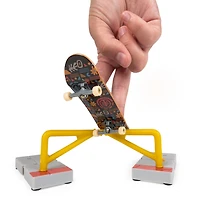 Tech Deck, Element Versus Series, Coffret de 2 fingerboards à collectionner et obstacle