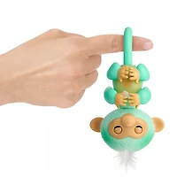 Fingerlings Interactive Baby Monkey, plus de 70 sons et réactions, le coeur s'allume, réagit au toucher