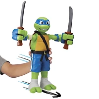 Tales of Teenage Mutant Ninja Turtles: Figurine géante Roll N Punch Leonardo - Exclusivité R