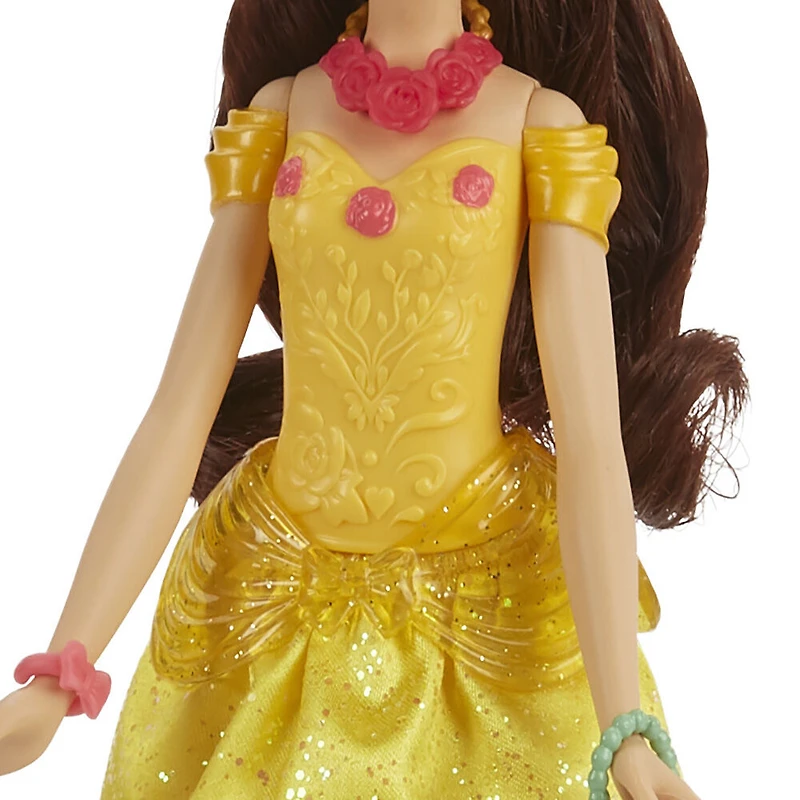 Disney Princess, Princesse et surprises, poupée mannequin Belle, 10 vêtements et accessoires