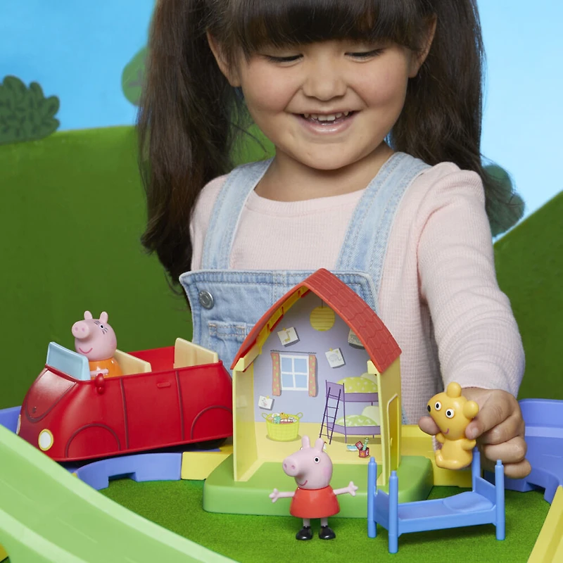 Peppa Pig Le circuit en ville de Peppa avec piste ajustable, inclut véhicule et 1 figurine (version anglaise)