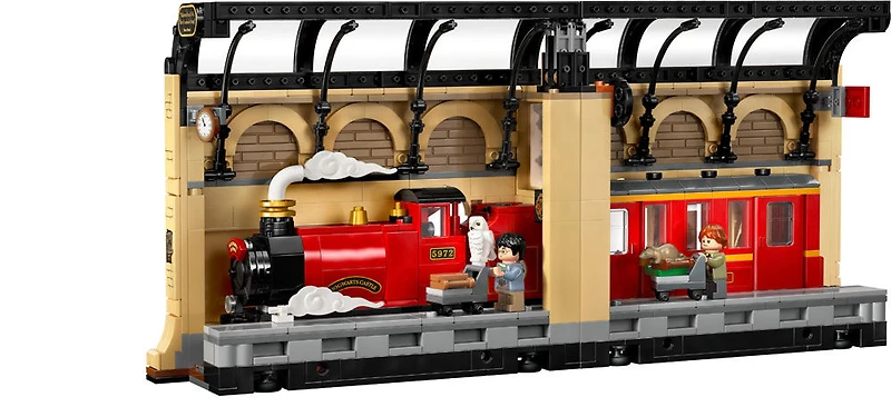 LEGO Harry Potter Book Nook: Hogwarts Express  - Kids Toy - DIY Kit for Boys and Girls 10+ - 76450