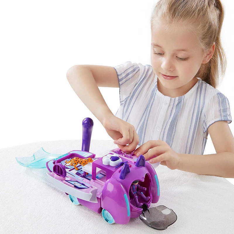 Petronix Deluxe Transforming Med unit and Emma