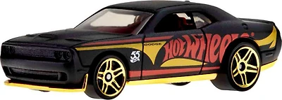 Hot Wheels 15 Dodge Challenger SRT "Pearl and Chrome" 1:64 Scale Vehicle