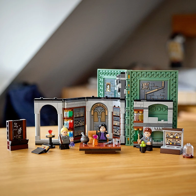 LEGO Harry Potter Poudlard : le cours de potions 76383 (271 pièces)