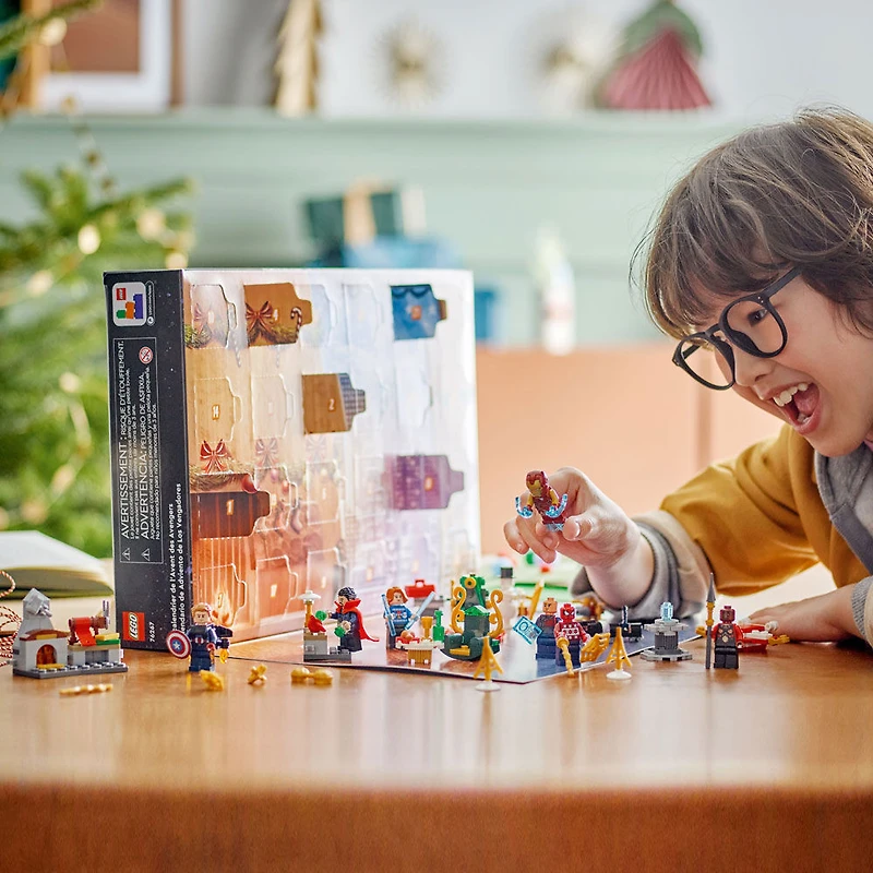 LEGO Marvel Le calendrier de l'Avent des Avengers 76267 Ensemble de jeu de construction (243 pièces)