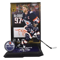 McFarlane's SportsPicks-NHL 7"Posed Fig - Connor McDavid (Edmonton Oilers) Étiquette d'or avec autographe