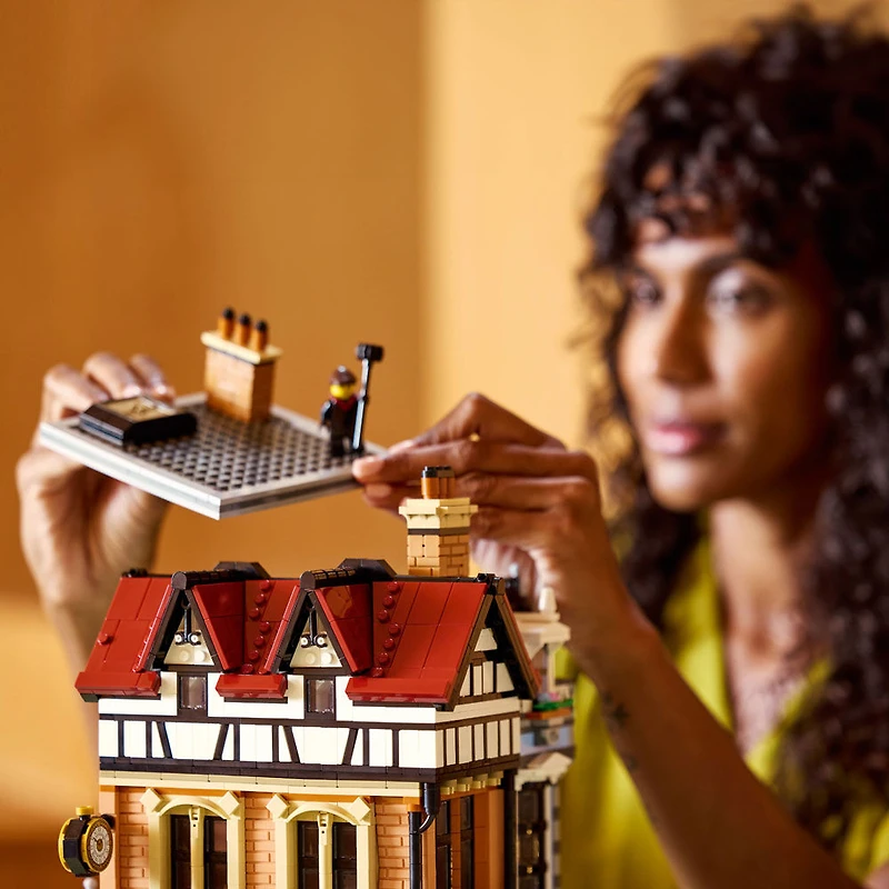 LEGO Icons La bâtisse Tudor Ensemble de construction de modèle réduit Décoration de bureau à domicile pour adultes 10350