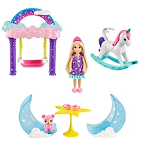 Coffret Chelsea Dreamtopia avec Poupée Chelsea Princesse en Tenue de Nuit, un Lit Superposé, une Balançoire, des Fauteuils à Bascule en forme de Lune et une Licorne à Bascule