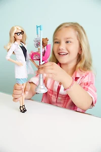 Barbie Carrières - Coffret de jeu Ophtalmologiste.