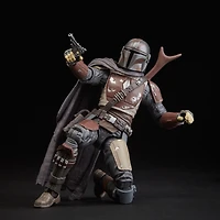 Star Wars The Black Series, The Mandalorian figurine articulée de 15 cm.