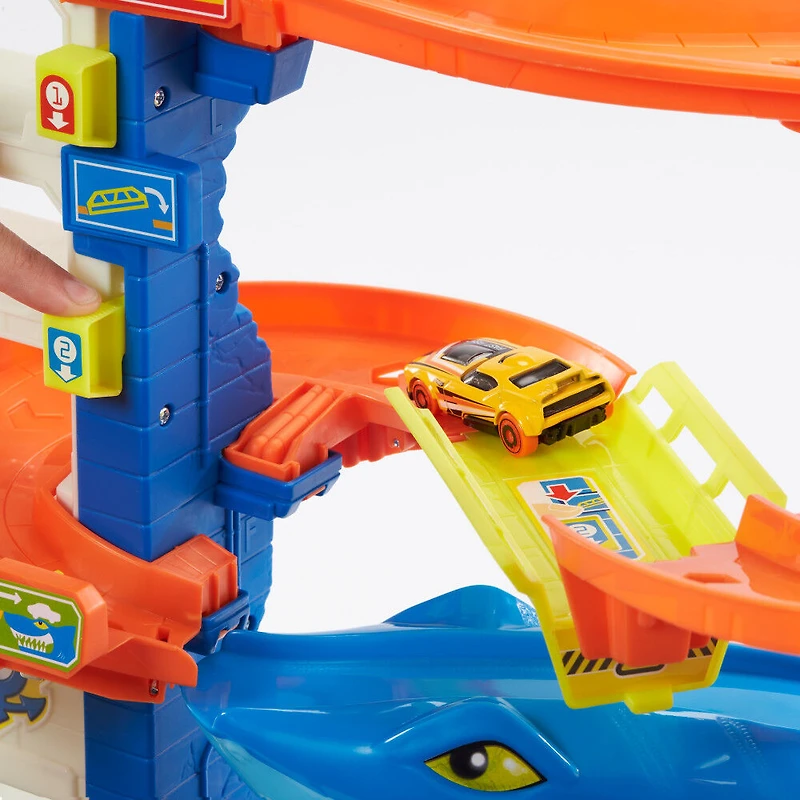 Hot Wheels Attacking Shark Escape Playset