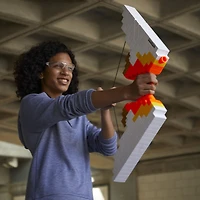 Nerf Minecraft Sabrewing Arc motorisé, design inspiré de l'arc du jeu vidéo Minecraft