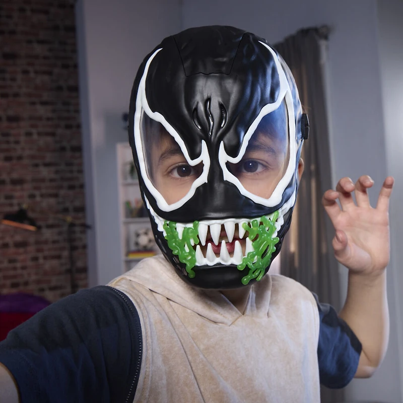 Marvel Spider-Man VenomVersus Venom Glow-In-The-Dark Mask, Super Hero Toys - English Version