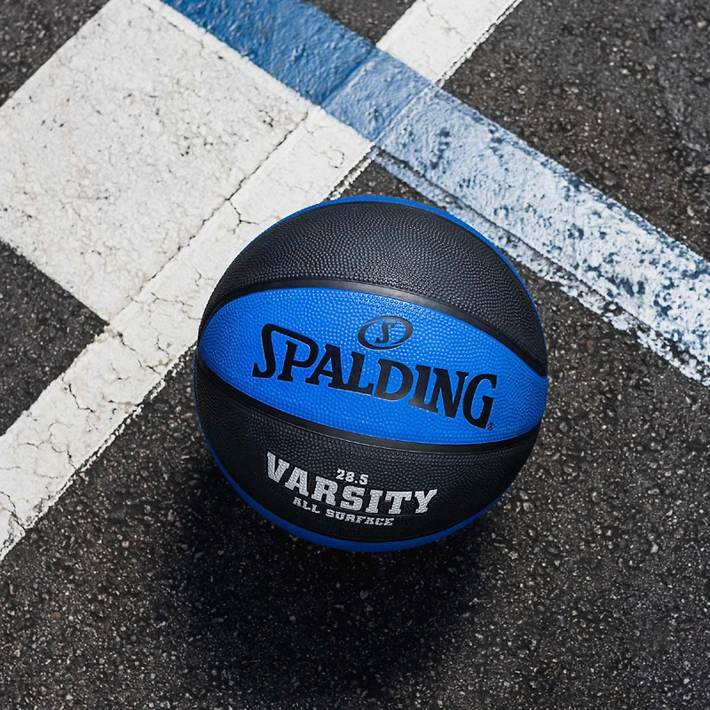 Ballon de basketball en caoutchouc pour toute surface Spalding Varsity, taille 6 (28-1/2 po), bleu/noir