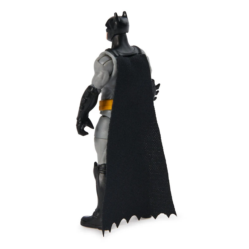 DC Comics, Figurine articulée Rebirth Batman avec 2 accessoires mystère, 10 cm