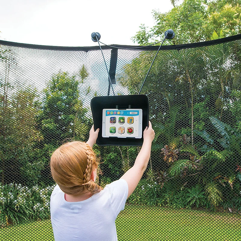 Trampoline Springfree, moyen, 3 m, forme ronde avec enceinte de sécurité.