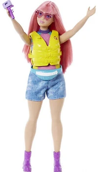 Barbie It Takes Two Daisy Camping Doll with Pet, Kayak and Accessories