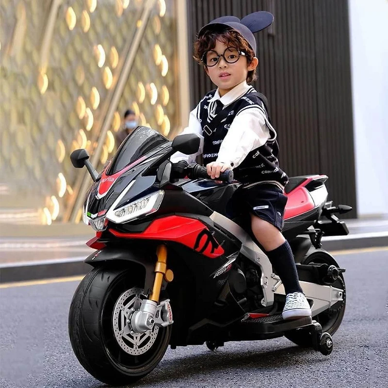 KIDSVIP 24V sous licence Aprilia RSV4 sur super moto avec roues en caoutchouc