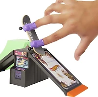 Hot Wheels Skate Planchodrome Arcade, planche Tony Hawk et chauss.