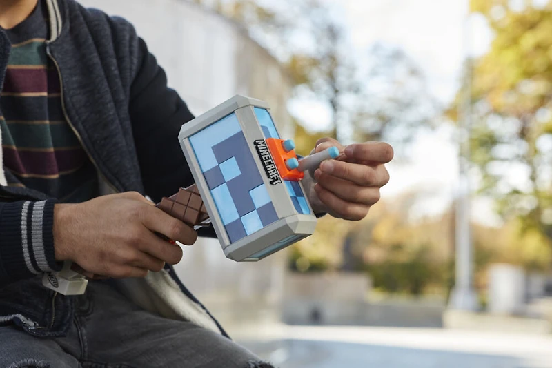 Nerf Minecraft, marteau lance-fléchettes Stormlander