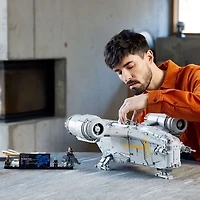 LEGO Star Wars Le Razor Crest 75331, Ensemble de construction (6 186 pièces)
