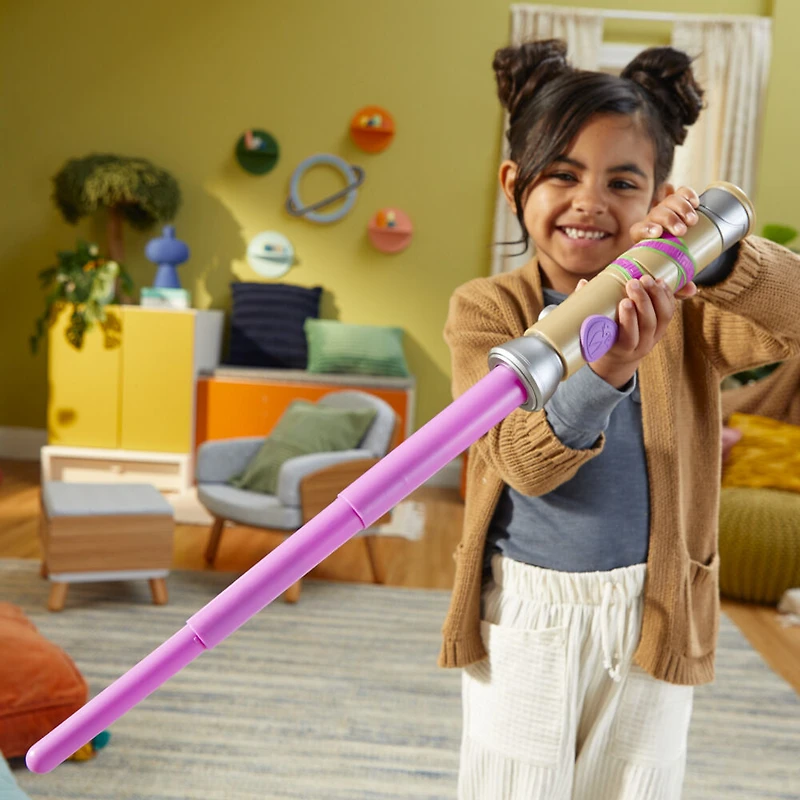 Star Wars Young Jedi Adventures, sabre laser à lame extensible violette de Lys Solay, jouets Star Wars pour enfants d'âge préscolaire