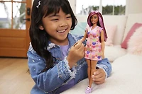 Barbie-Barbie Fashionistas 207-Poupée mèches roses et robe à coeurs