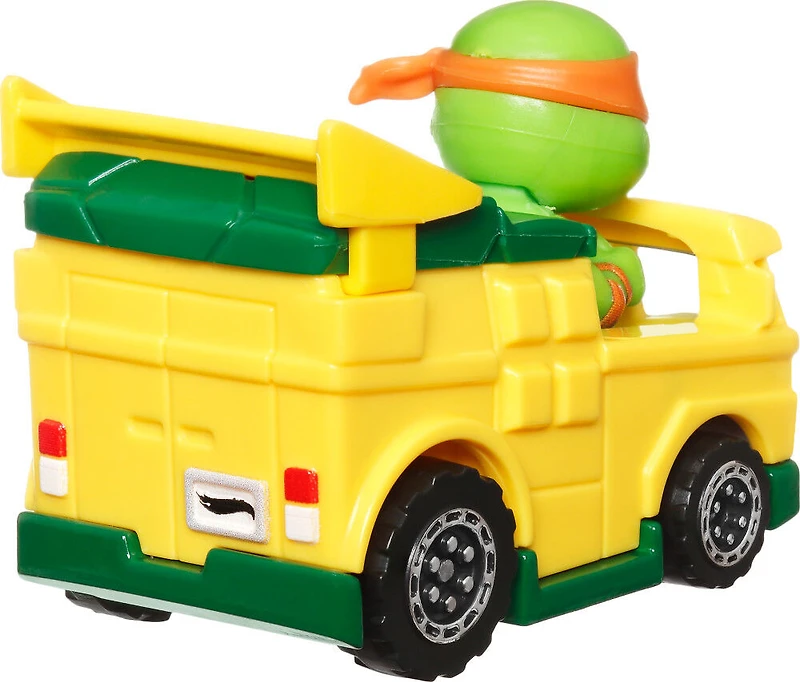 Hot Wheels RacerVerse Die-Cast Vehicle with Michaelangelo Driver