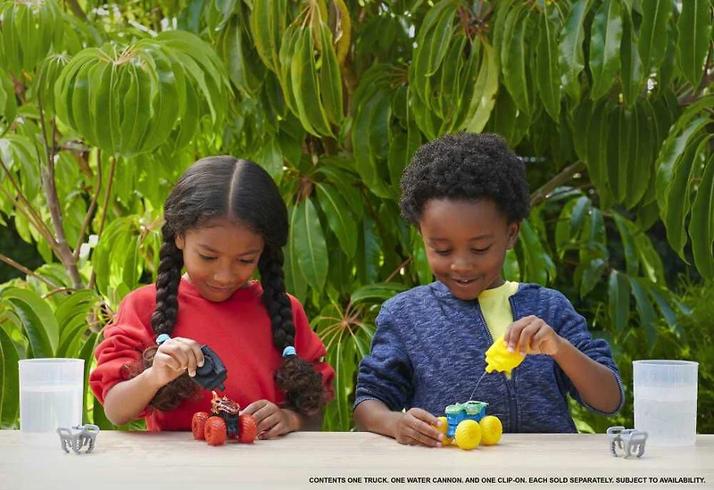 Hot Wheels Monster Trucks Color Reveal Truck - Styles May Vary