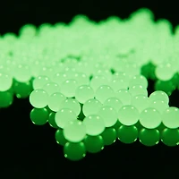 Le seul et unique coffret Glow in the Dark Feature Pack Orbeez, avec 1 200 billes d'eau gonflées non toxiques