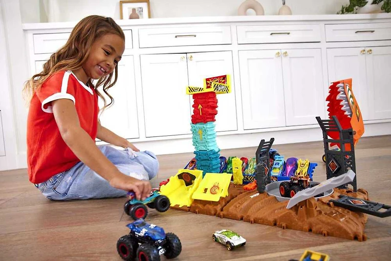 Hot Wheels Monster Trucks Arena Smashers Demo Derby Défi Saut de véhicule