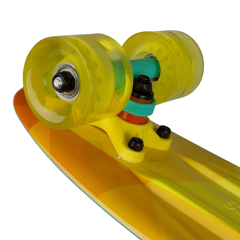 Kryptonics Classic 22,5 "Triangle complet de planche à roulettes arc-en-ciel