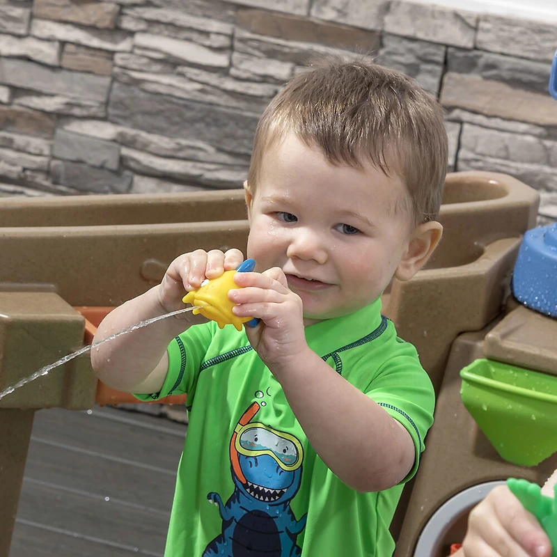 L'étang des découvertes Pump and Splash Discovery Pond de Step2 - Marron