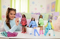 Barbie Cutie Reveal Costume-Themed Series Doll & Accessories with 10 Surprises, Kitten as Red Panda