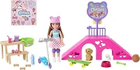 Barbie Coffret Chelsea, coffret skate-park avec poupée et accessoires