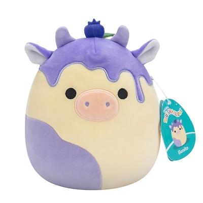 Squishmallows de 19 cm - Benito la vache gâteau au fromage aux bleuets