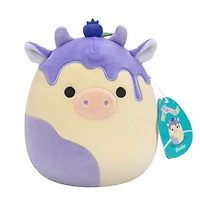 Squishmallows de 19 cm - Benito la vache gâteau au fromage aux bleuets