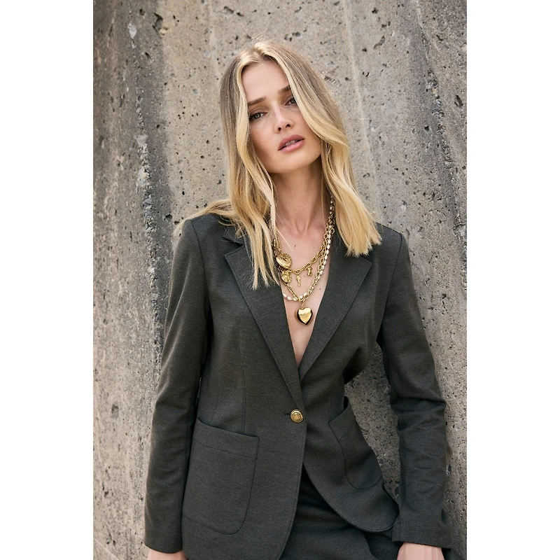 Collier perles et chaîne avec pendentif