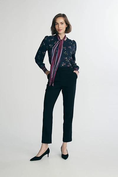 Floral print blouse with tied neck